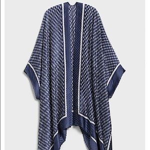 Banana Republic Crinkle Print Wrap OS